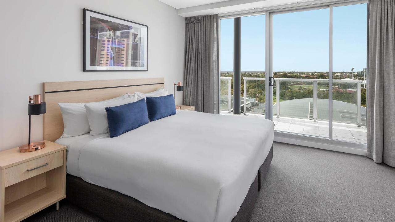 Oaks Adelaide Embassy Suites Εξωτερικό φωτογραφία