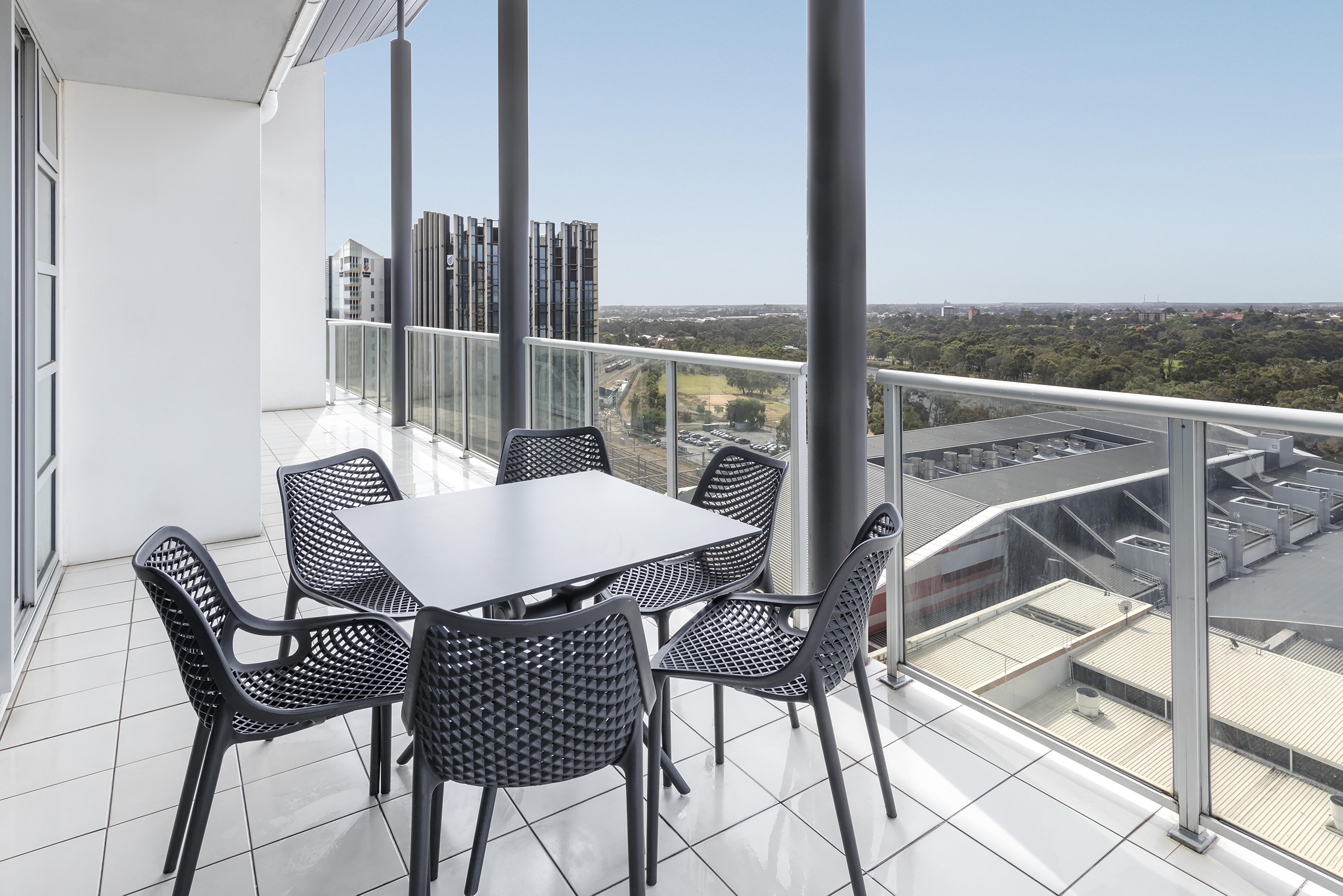 Oaks Adelaide Embassy Suites Εξωτερικό φωτογραφία