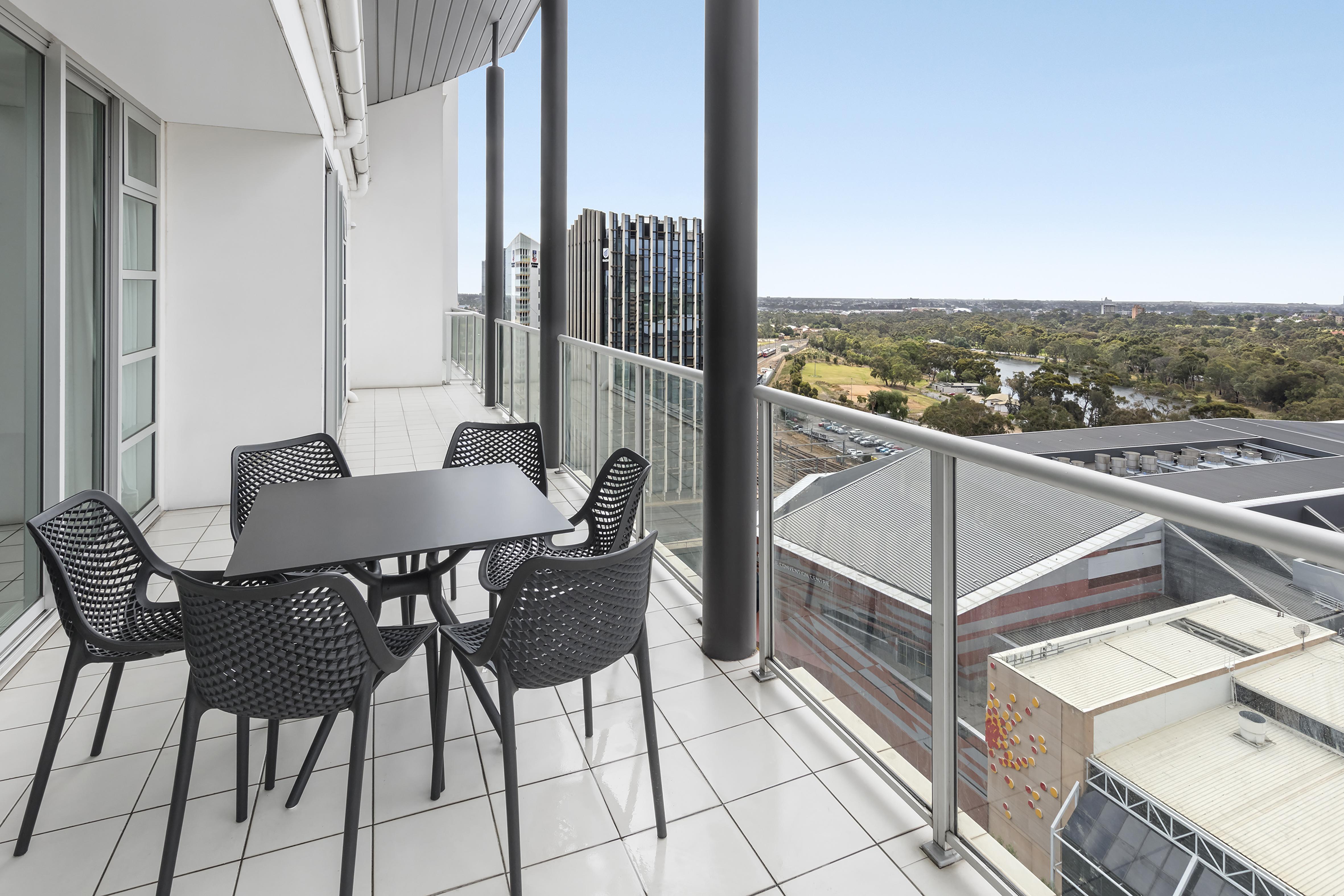 Oaks Adelaide Embassy Suites Εξωτερικό φωτογραφία