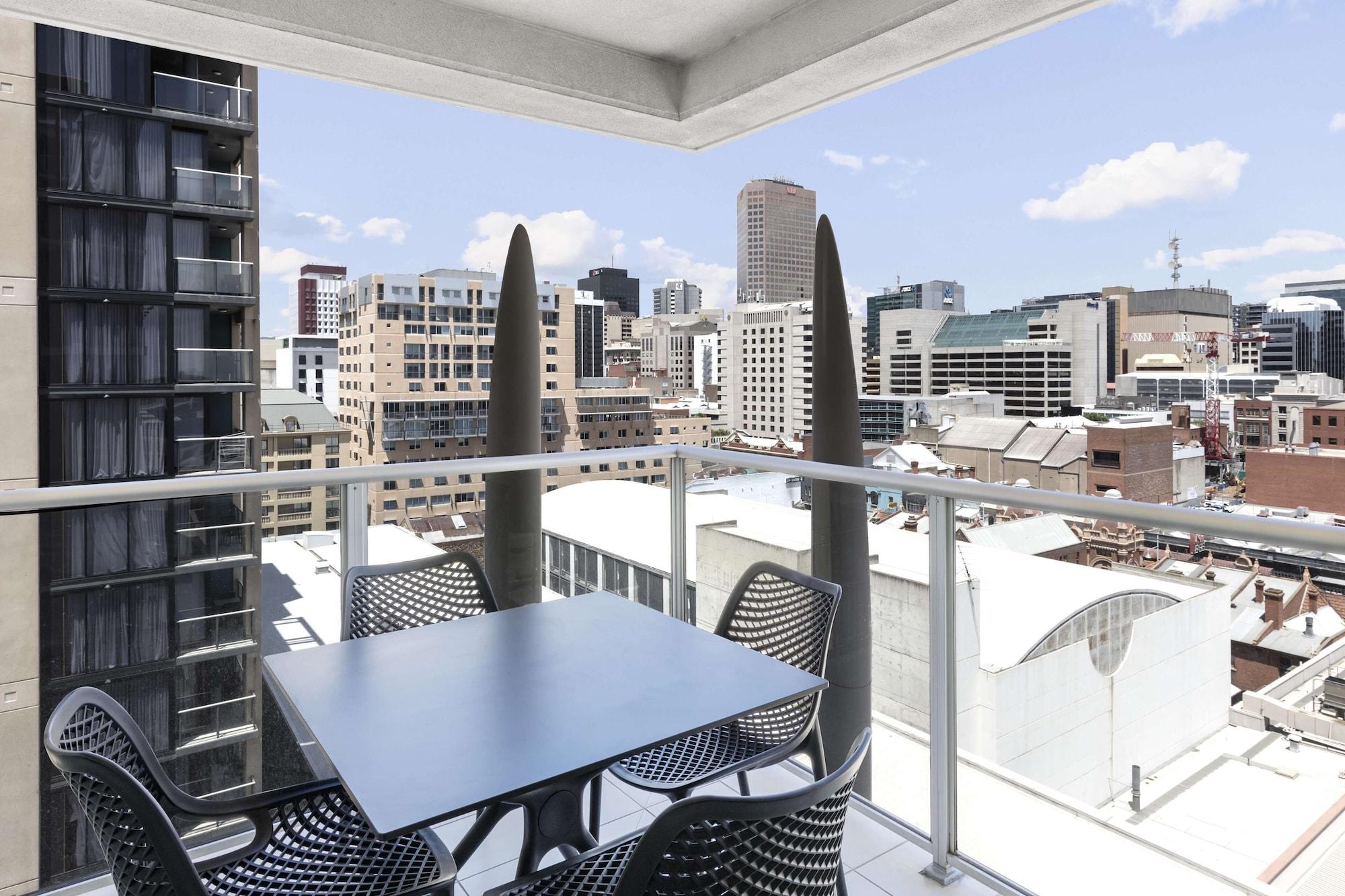Oaks Adelaide Embassy Suites Εξωτερικό φωτογραφία