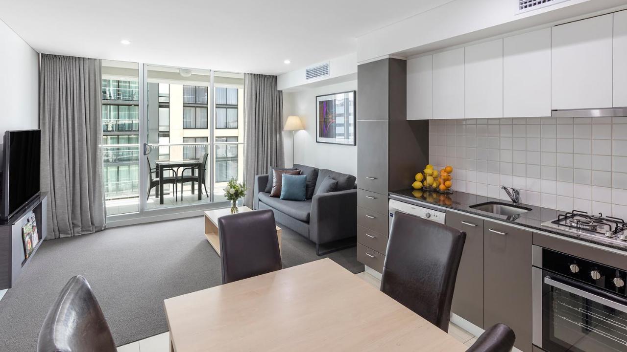Oaks Adelaide Embassy Suites Εξωτερικό φωτογραφία