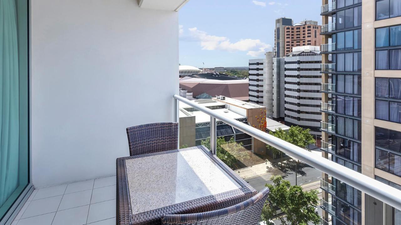 Oaks Adelaide Embassy Suites Εξωτερικό φωτογραφία